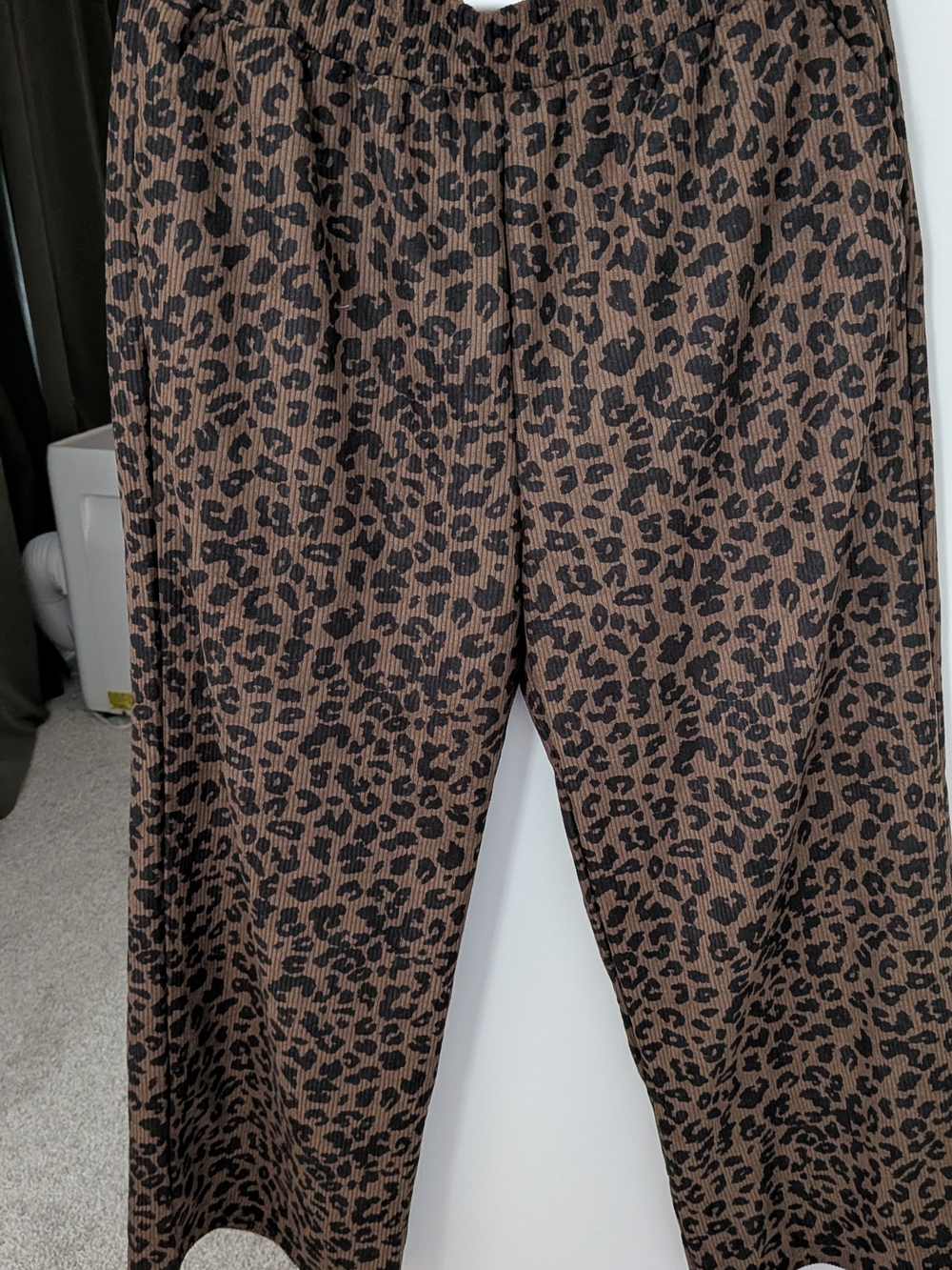 HALARA Brown and Black Leopard Print